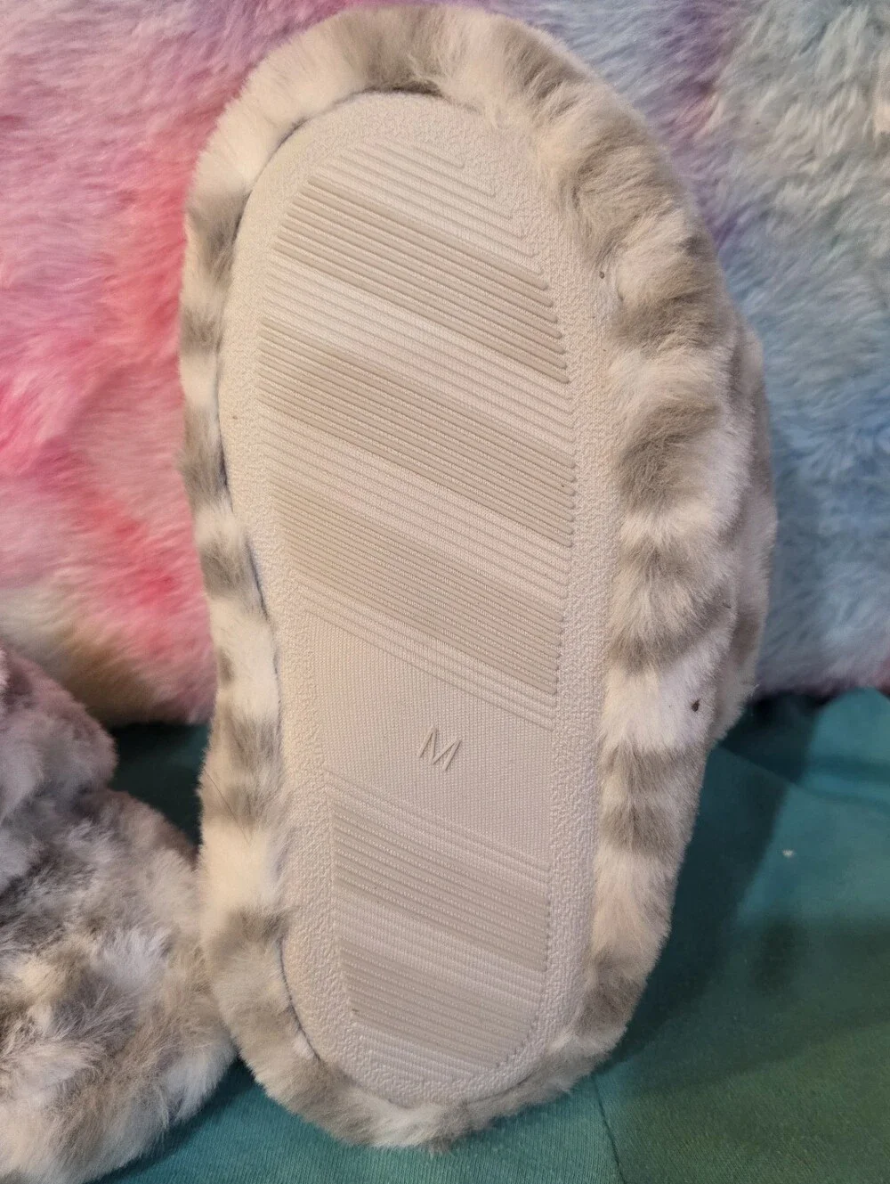 🦦5/$10🦦Wonder Nation Gray Leopard Fuzzy Cat Slippers Girls Size Medium Slumber